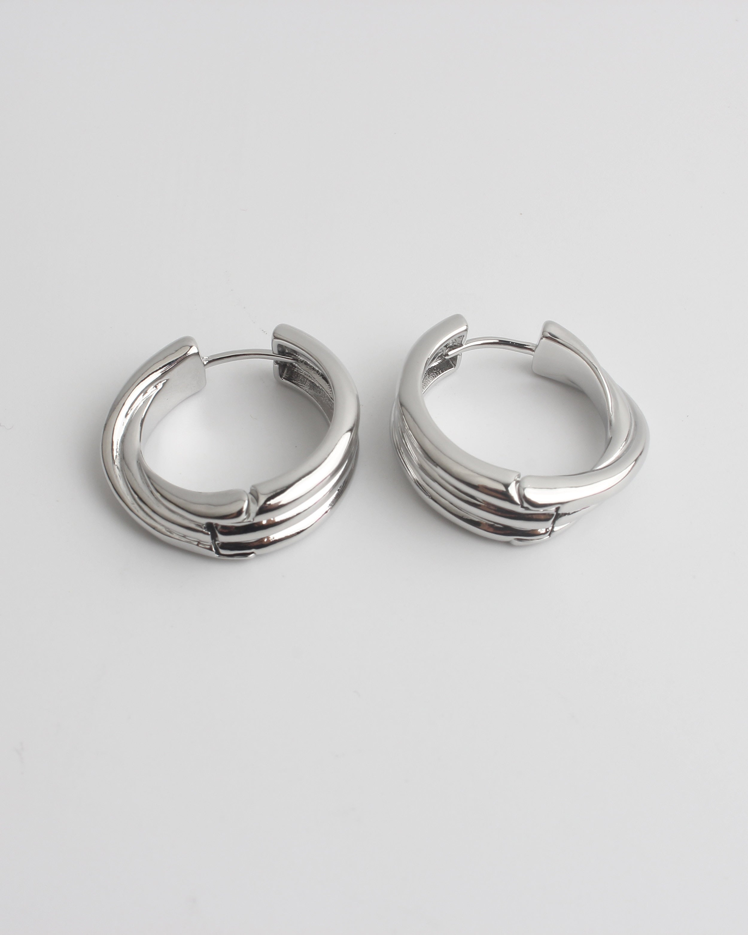 Nuria - Earrings - Plated